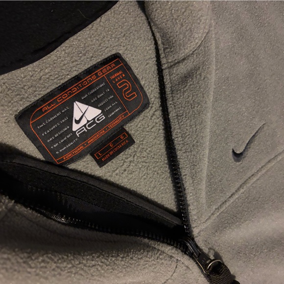 Nike ACG Men's Beige Performance Jacket - Picture 4 of 10
